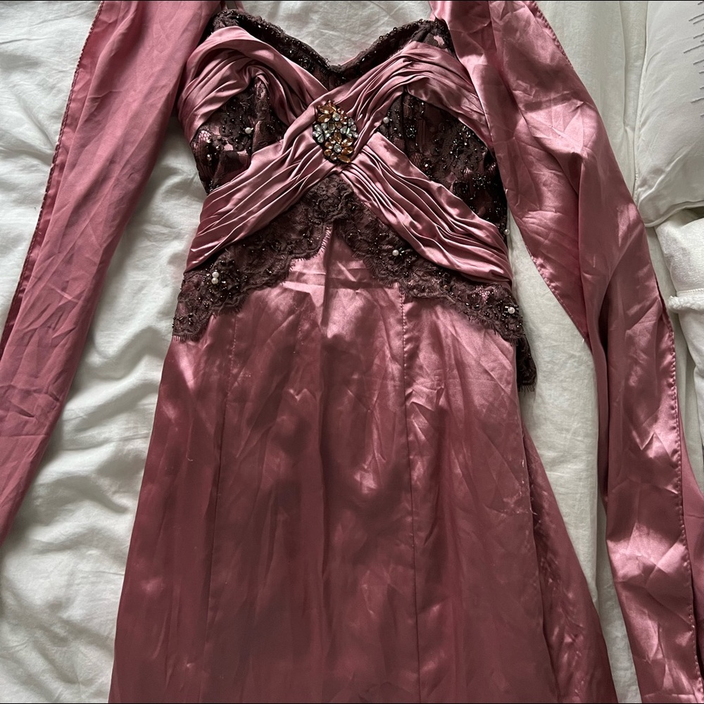 Dusty rose with lace gown
